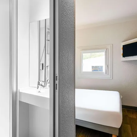 Hotelf1 Antibes Sophia Antipolis Hotel *