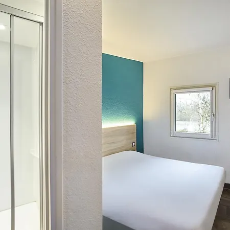 Hotelf1 Antibes Sophia Antipolis Hotel Vallauris