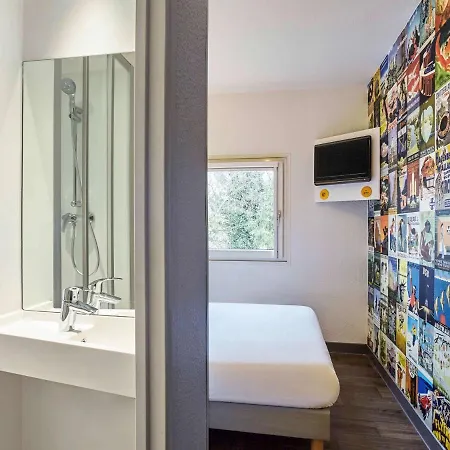 Hotelf1 Antibes Sophia Antipolis Hotel *